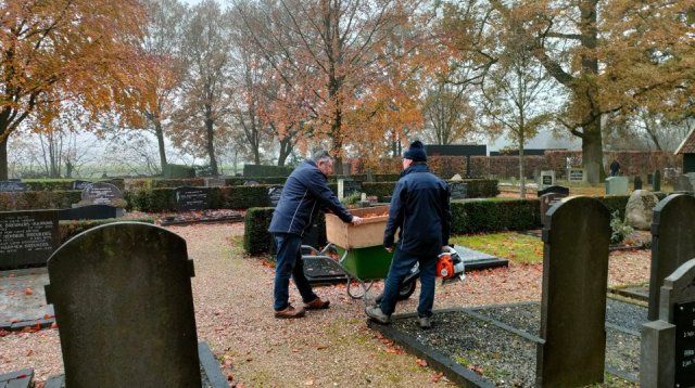Klusochtend begraafplaats (zaterdag 26 november 2022)